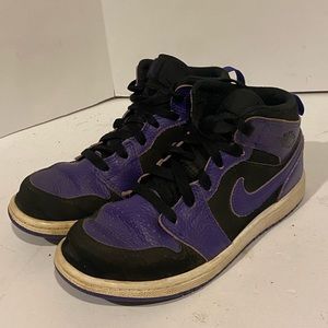 Nike Air Jordan 1 Mid (PS) Black/Dark Concord 640734 051 Size 3.5 Youth School